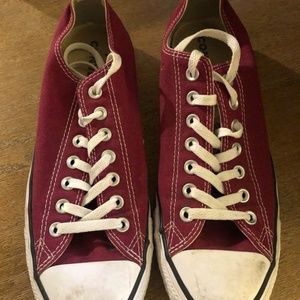 Maroon Converse Chuck Taylor All Star - M9/W11